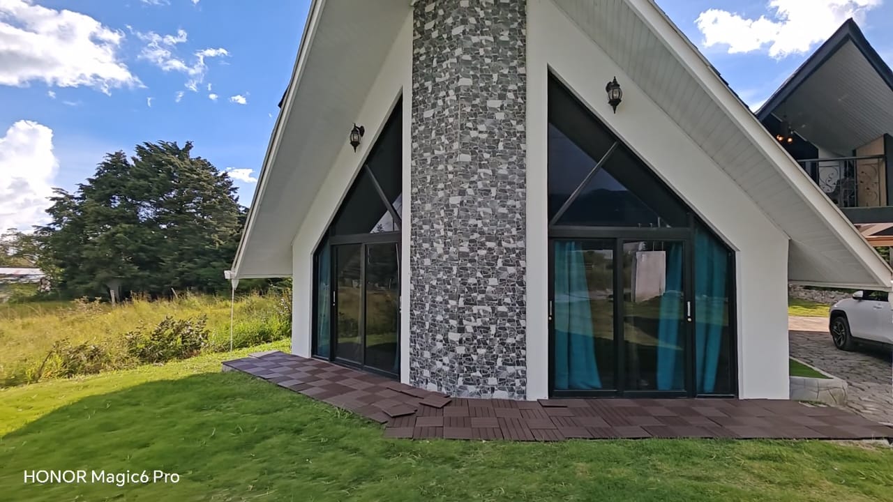 Luxury new cabin for sale in  Volcan — photo 1