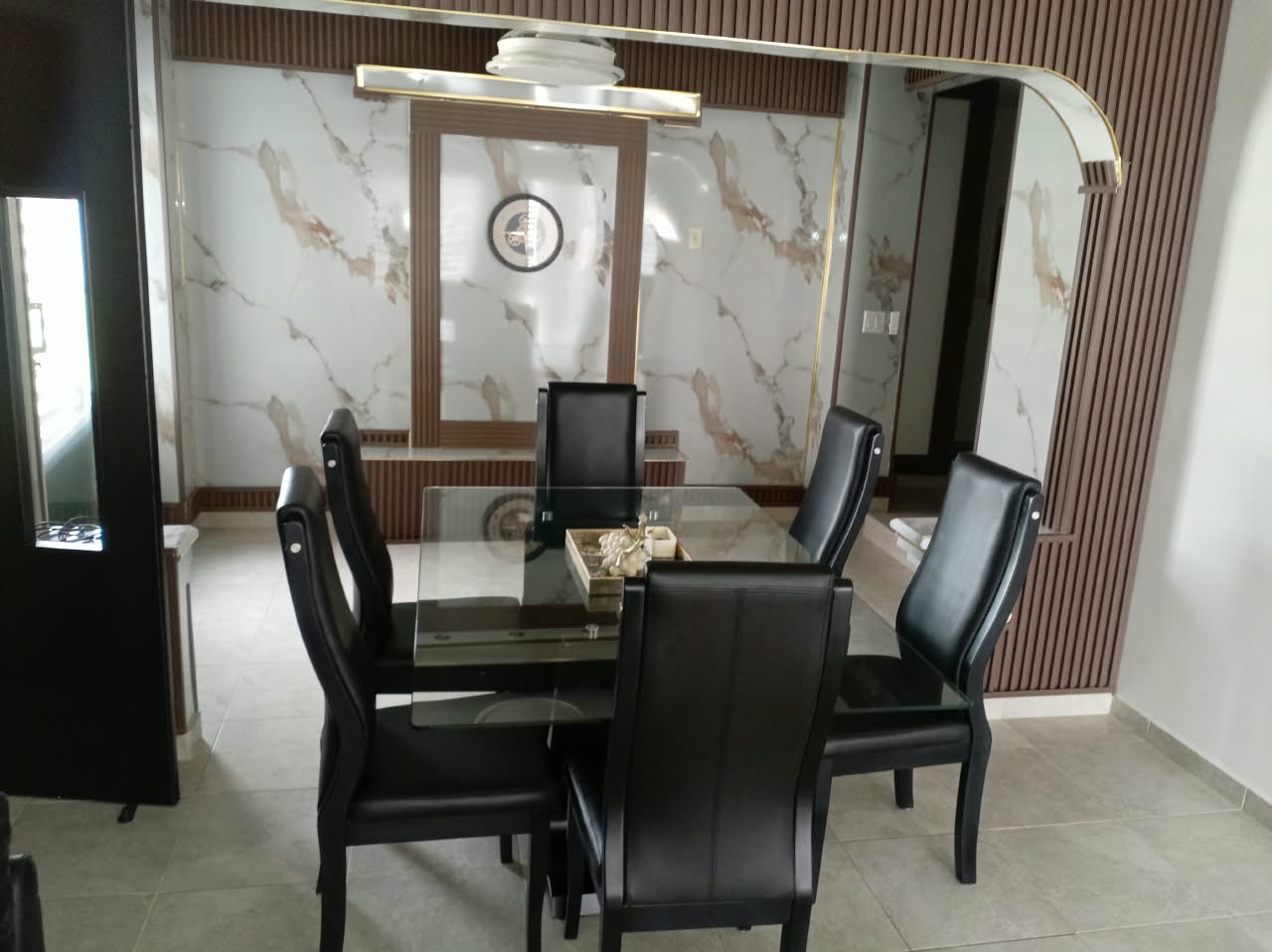 For Sale  5 bedroom 4 bath spacious furnished  house — photo 2