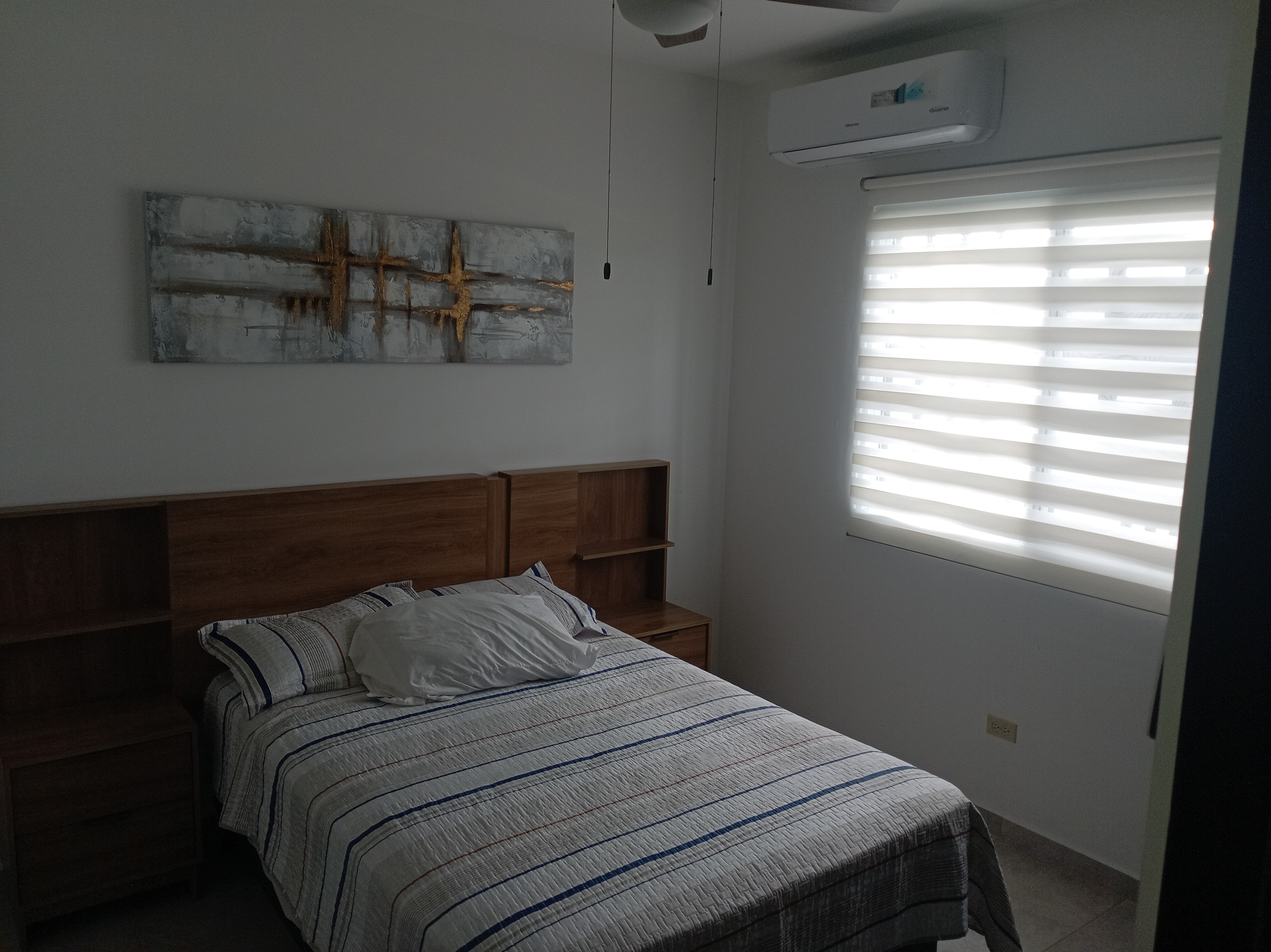 For Sale  5 bedroom 4 bath spacious furnished  house — photo 1